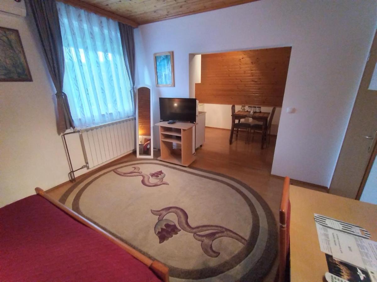 House Nina Apartment Полянак Екстериор снимка