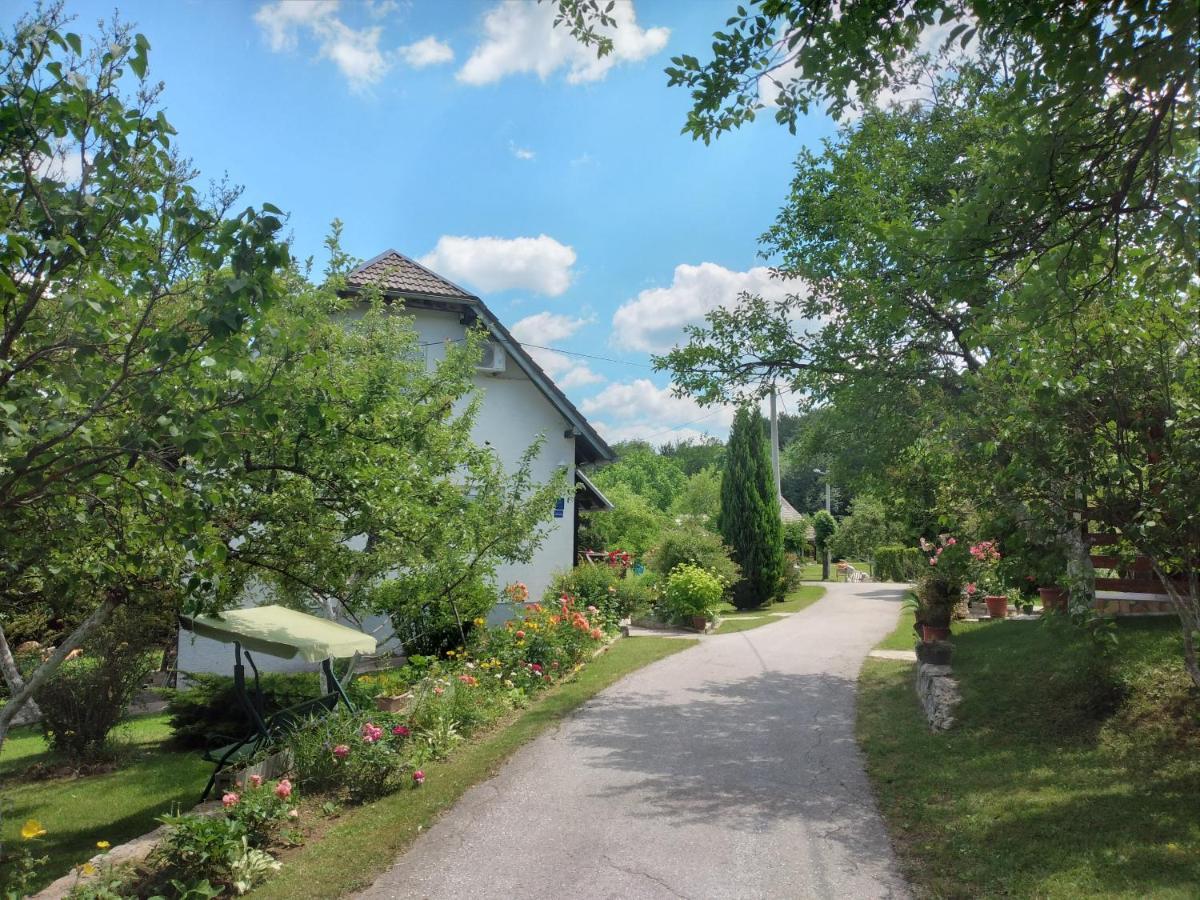 House Nina Apartment Полянак Екстериор снимка